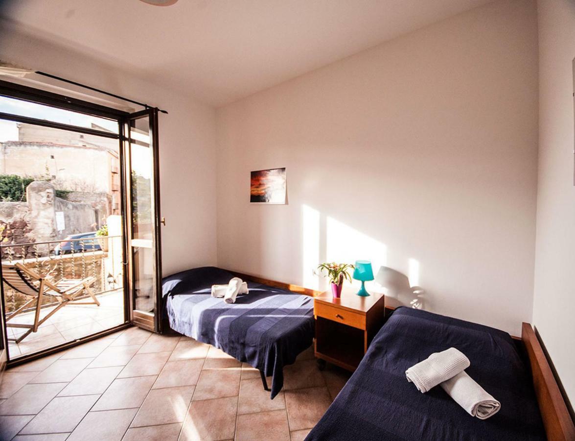 Temo River House Romantic Balcony And Peaceful Retreat In The Heart Of Bosa Dış mekan fotoğraf